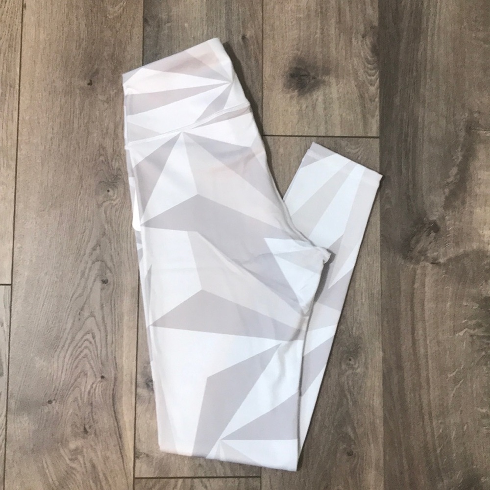 Last S • Geo Print Legging - Picture 4 of 4